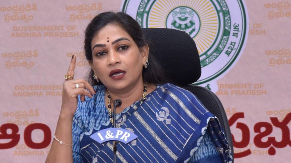 ఈగల్ టీమ్ నిఘాతో నేరాలకు అడ్డుకట్ట: హోం మంత్రి అనిత